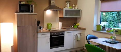 Køleskab, mikrobølgeovn, ovn, opvaskemaskine