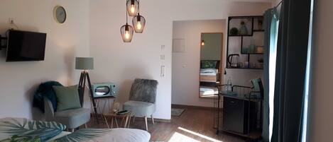 1 bedroom, travel crib, WiFi, bed sheets