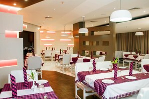 International cuisine - Hotel Indraprastha (Palakkad)