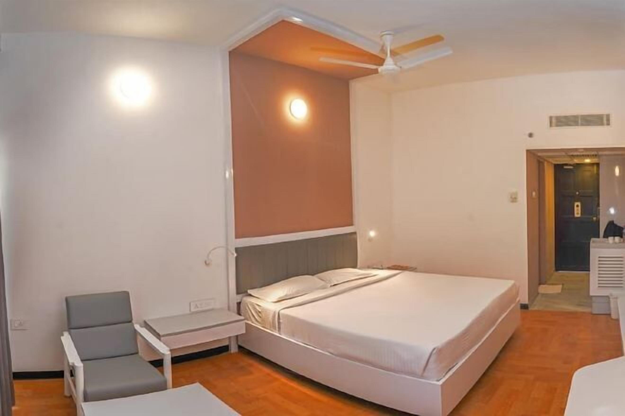 Laptop workspace, free WiFi