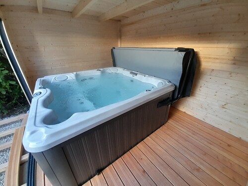 Gîte le Lingoult in the heart of the Morvan Park with Jacuzzi
