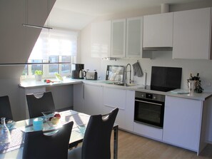 Køleskab, mikrobølgeovn, ovn, opvaskemaskine