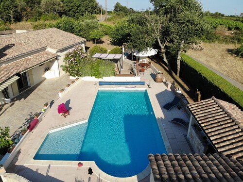 Villa Climatisée Avec Piscine Pour 4 à 5 Personnes à 5 minutes de l'Ardèche