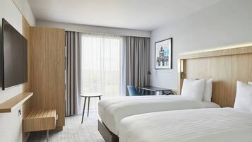 Standard Room, 2 Single Beds | Hypo-allergenic bedding, minibar, in-room safe, desk
