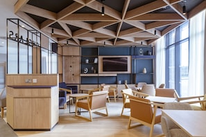 Lobby-Lounge