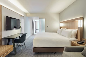 Familiekamer, 1 kingsize bed met slaapbank, niet-roken | 1 slaapkamer, hypoallergeen beddengoed, een minibar