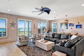 Smart TV, DVD player - Reduced Rate! Pass Time Cottage *Pet-Friendly on Little Lagoon (Gulf Shores)