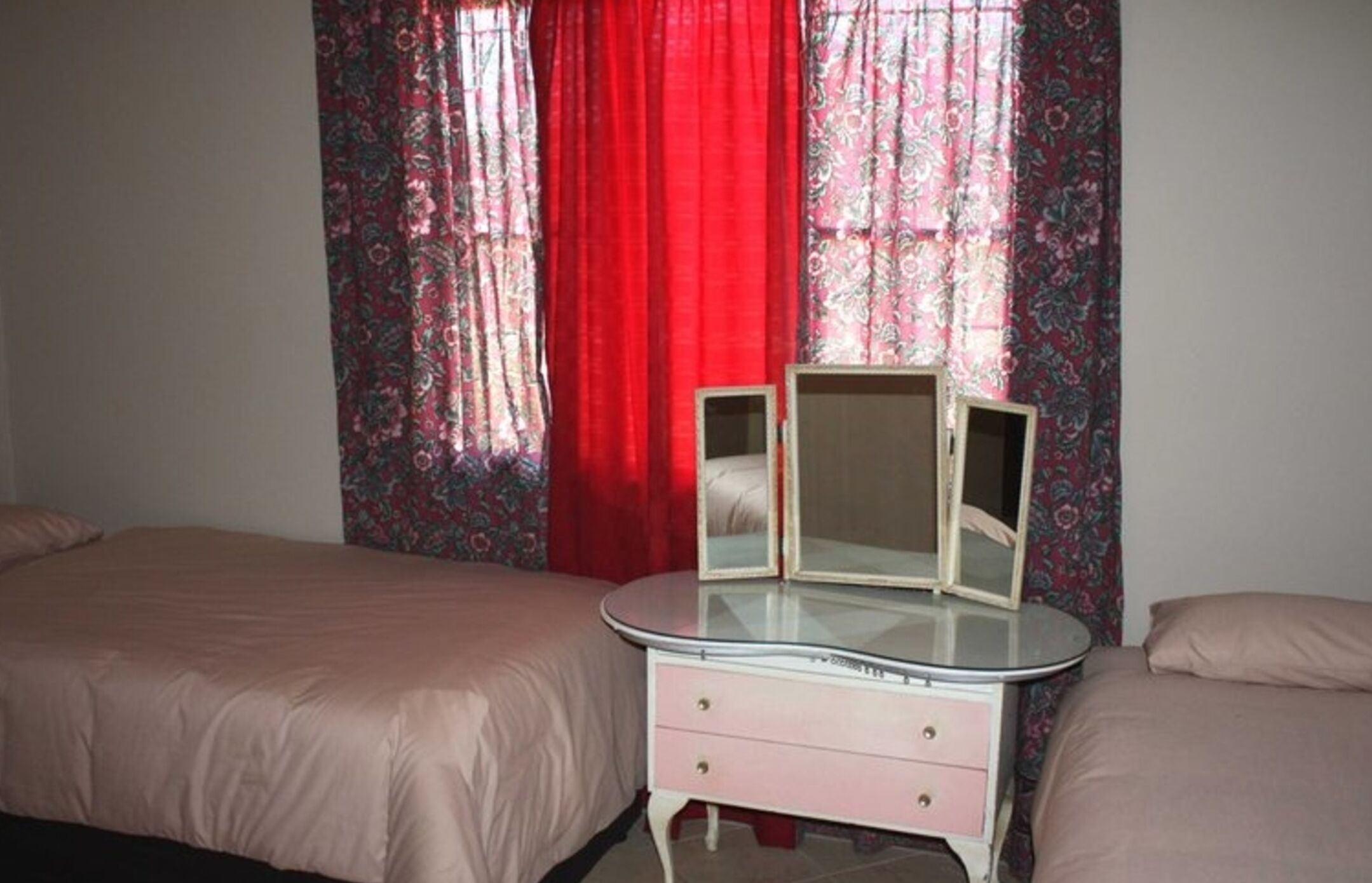 1 habitación, acceso a internet y ropa de cama 
