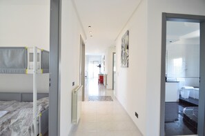 4 Schlafzimmer, Bügeleisen/Bügelbrett, kostenloses WLAN, Bettwäsche