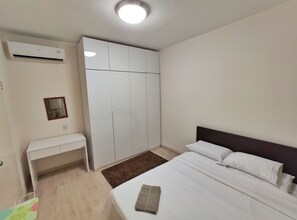 2 bedrooms, WiFi - Simple house in the city (Kota Kinabalu)