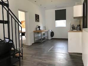 3 chambres, fer et planche à repasser, Wi-Fi gratuit, draps fournis