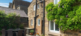 Luxury Grade II Listed House near Chatsworth