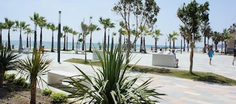 Apartment 120 meters from the sea