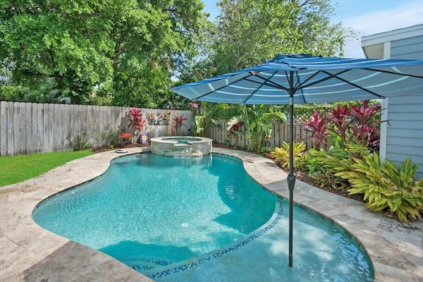 Enjoy this gorgeous private oasis! Lounge chairs and umbrella NOT provided. Non-heated pool. Jacuzzi IS heated!