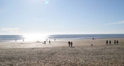 Luxury 5 En-Suite Holiday House 2 minutes from beach. Dog friendly!
