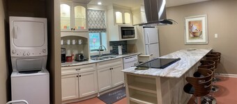 Stay close to entertainment! 
Downtown LR  2 bedroom apt near Simmons Bank Arena