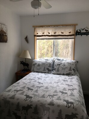 1 chambre, fer et planche à repasser, Wi-Fi gratuit, draps fournis