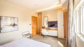 1 bedroom, in-room safe, soundproofing, free WiFi