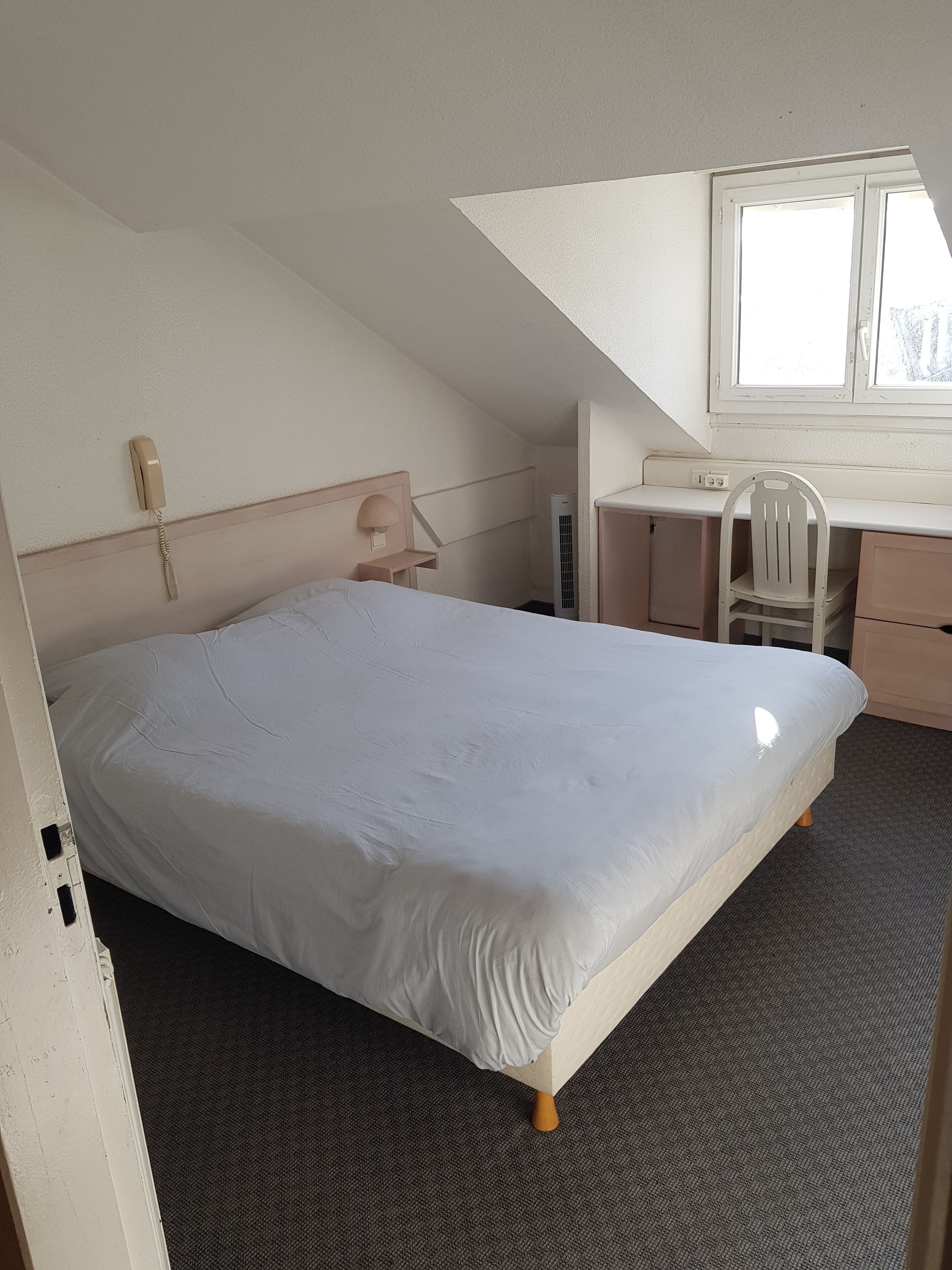 3 間睡房、免費 Wi-Fi、床單