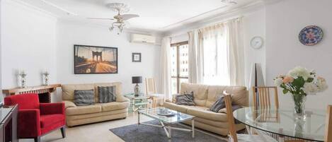 スマートテレビ、書斎 / ワークスペース