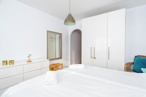 3 chambres, fer et planche à repasser, Wi-Fi gratuit, draps fournis