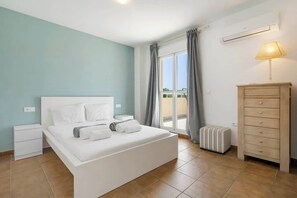 4 bedrooms, iron/ironing board, free WiFi, bed sheets - Spacious Castillo Sohail by Costarentals - Ref 12 (Fuengirola)