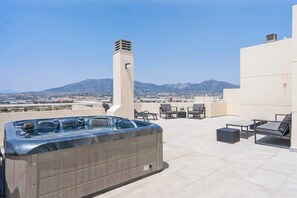 Terrace/patio - Spacious Castillo Sohail by Costarentals - Ref 12 (Fuengirola)