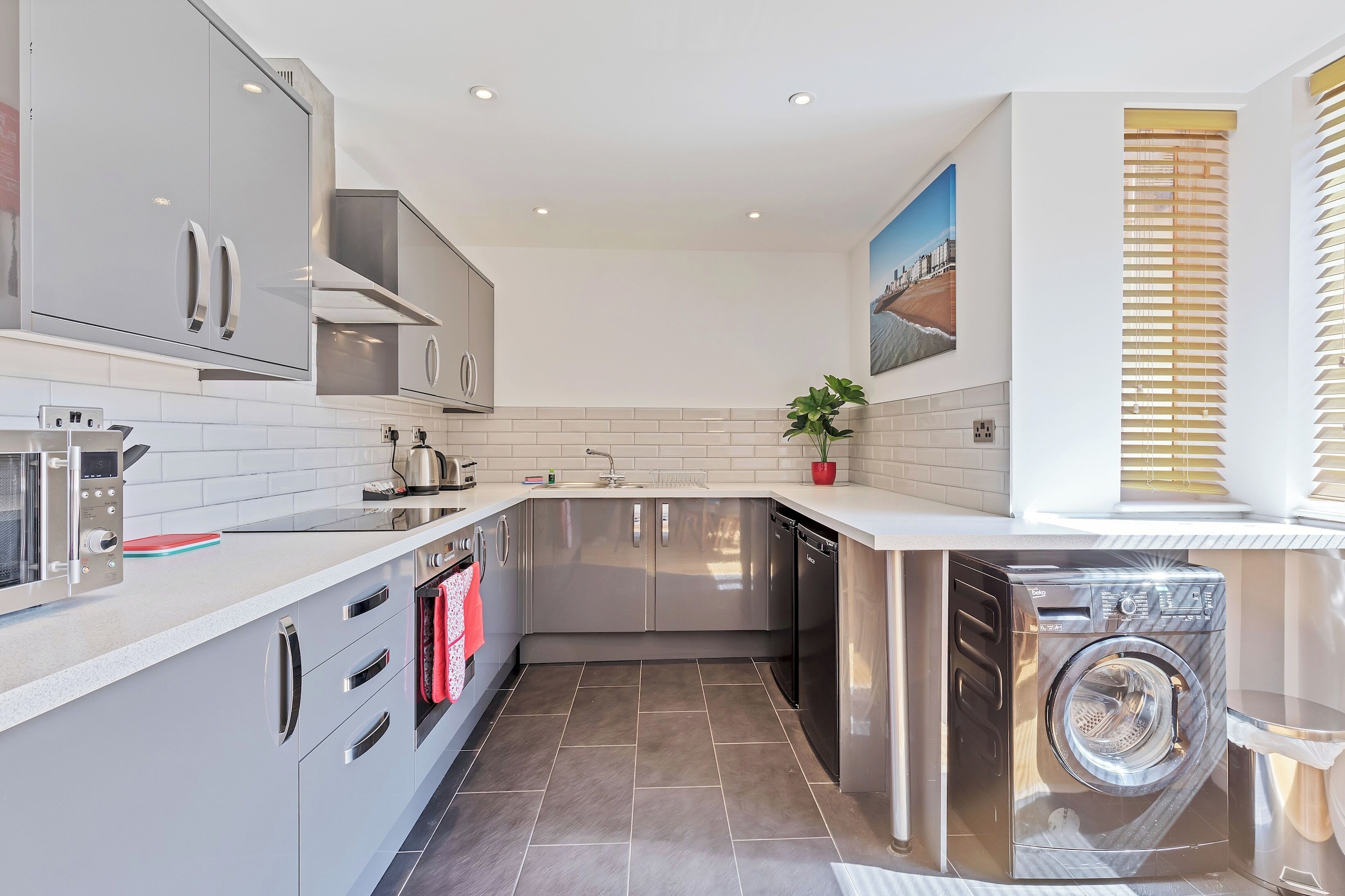 雪櫃、微波爐、多士爐、廚房用具/餐具/器皿