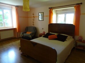 2 bedrooms, WiFi - Gîte l'étable aux deux noix (ARC EN BARROIS)
