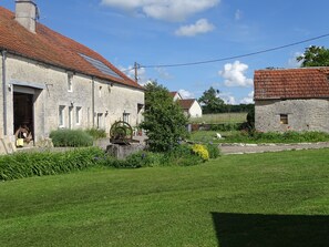 Exterior - Gîte l'étable aux deux noix (ARC EN BARROIS)