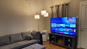 Living area - Very Cozy Newly Built 3 Bedrooms, full double shower space. (Fairburn)