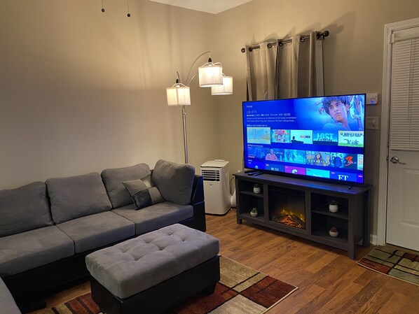 TV, fireplace