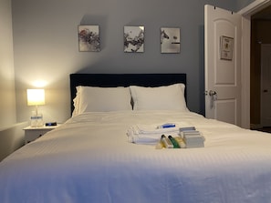 3 bedrooms, iron/ironing board, WiFi, bed sheets