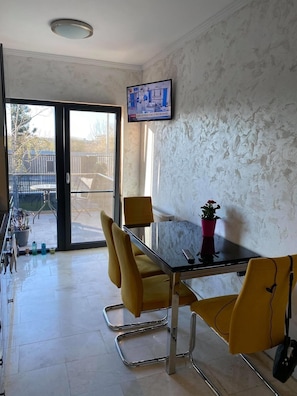 Shared kitchen facilities - Mav Boutique Villa (Agigea)