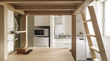 Basic Twin Room, Non Smoking | Desk, laptop workspace, free WiFi, bed sheets