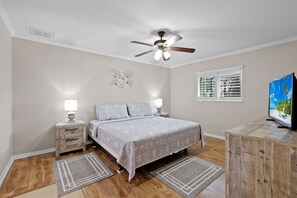 4 chambres, fer et planche à repasser, Wi-Fi gratuit, draps fournis