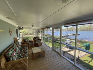 Interior - Waterfront Cottage on Lake Murray in Chapin, SC (Chapin)