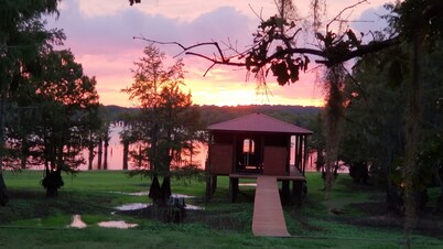 Waterfront The Red Camp at Lake Bistineau 
