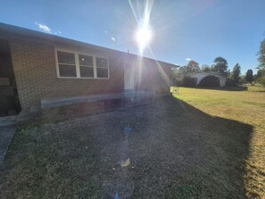 المنشأة من الخارج