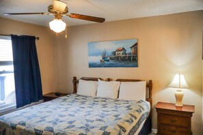2 bedrooms, WiFi, bed sheets - SURFSIDE II 107 (2-Bedroom Condo) - Pets Allowed by RedAwning (South Padre Island)