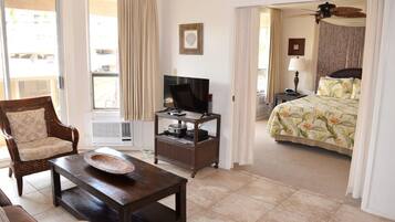 2 Schlafzimmer, BĂŒgeleisen/BĂŒgelbrett, WLAN, BettwĂ€sche