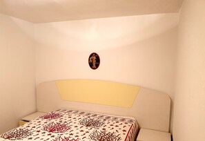 4 Schlafzimmer, Bügeleisen/Bügelbrett, Bettwäsche