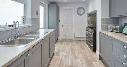 Host & Stay | Riftswood @ Ruby