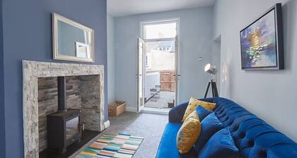 Host & Stay | Riftswood @ Ruby