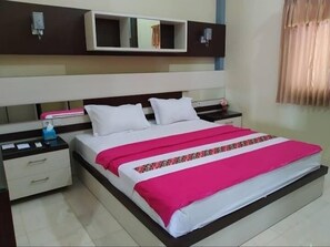 Superior Room | Free WiFi, bed sheets