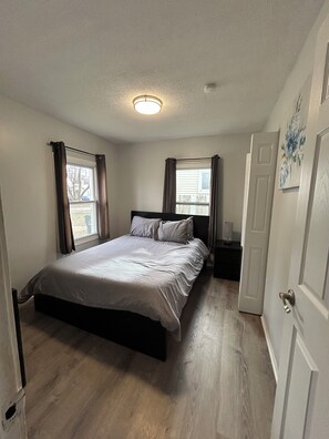 3 soveværelser, skrivebord, strygejern/strygebræt, gratis Wi-Fi