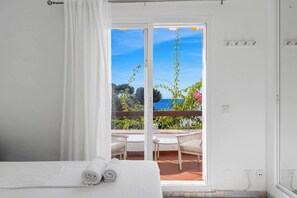 2 chambres, fer et planche à repasser, Wi-Fi gratuit, draps fournis