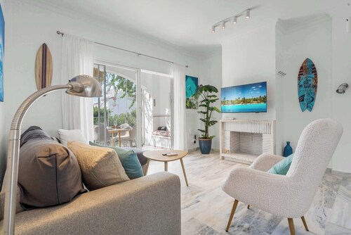 Miraflores house w/ pool by Costarentals - Ref 125