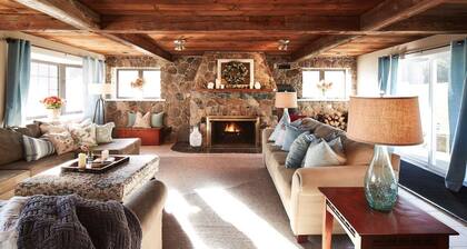 SPACIOUS and PRIVATE renovated farmhouse for the whole family