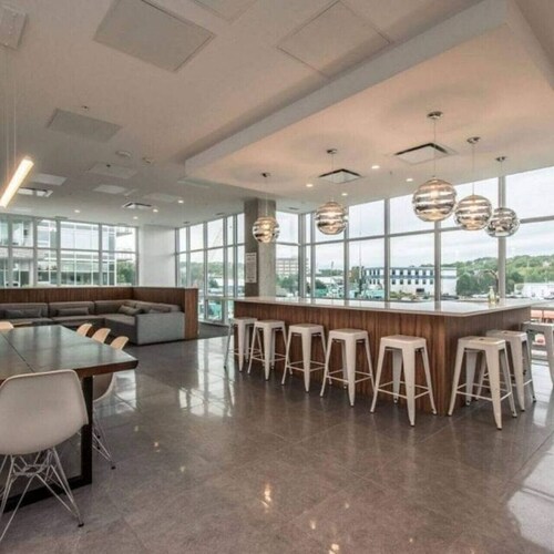 Luxury 1BR Apt with City Views – Walk to Alderney